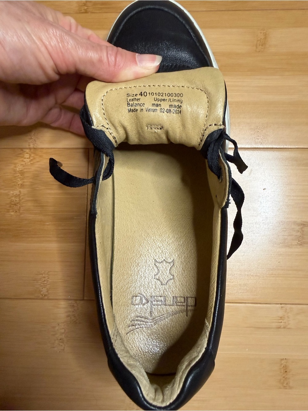 Dansko Black Leather Women’s Lace-Up Sneakers with White Soles *lightly used - Picture 5 of 5